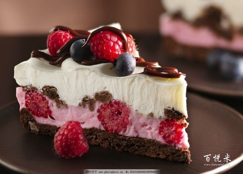 蛋糕是什么包括哪些？現(xiàn)在學(xué)蛋糕的費(fèi)用需要多少？